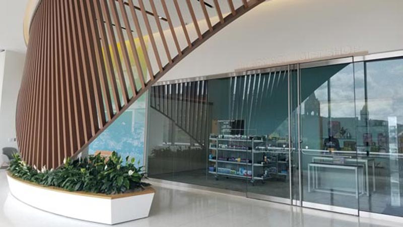 An exterior view of Essentia Health-Duluth 2nd Street Pharmacy (Building B)
