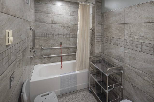 a clean bathtub